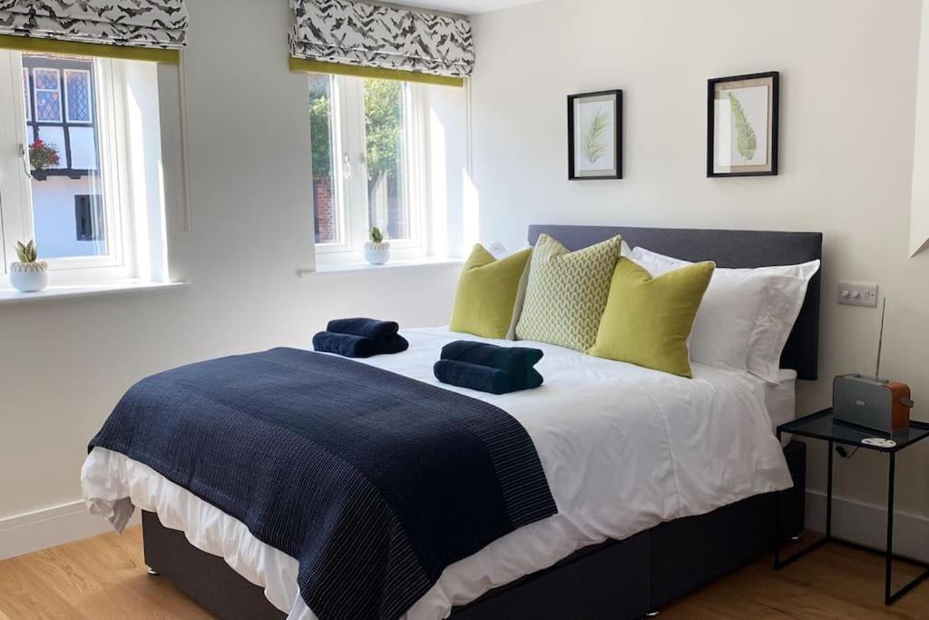 New Studio Apartment - Minutes Walk To Cathedral Salisbury Exterior foto