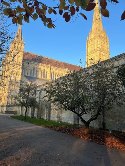 New Studio Apartment - Minutes Walk To Cathedral Salisbury Exterior foto