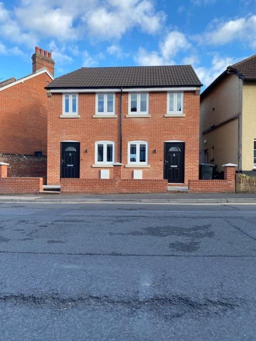 New Studio Apartment - Minutes Walk To Cathedral Salisbury Exterior foto
