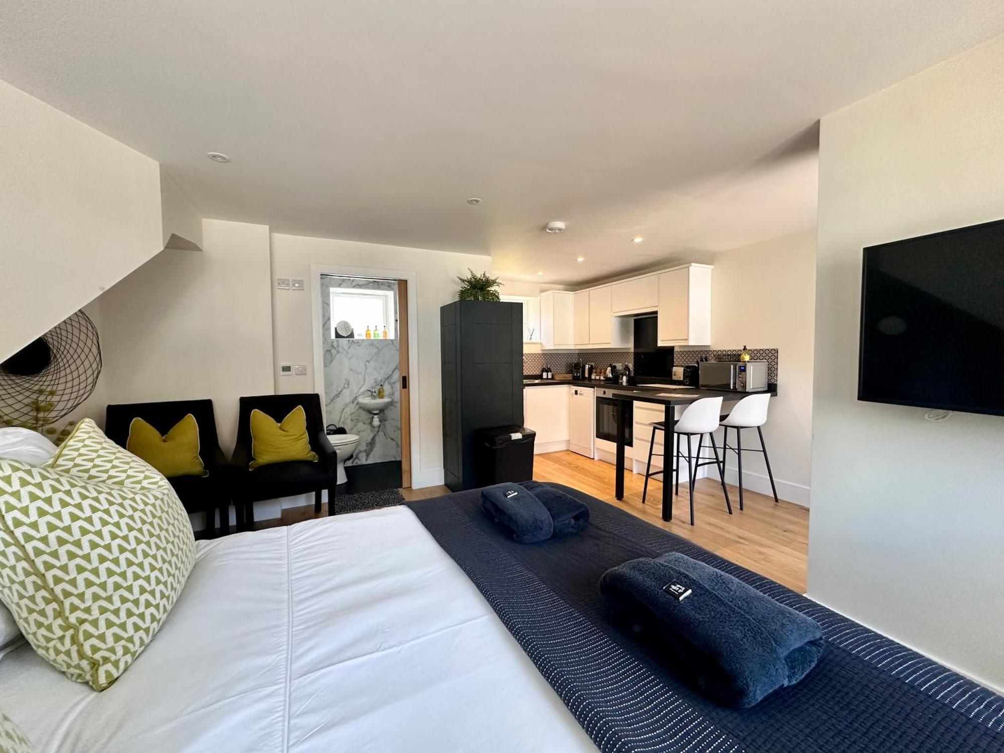 New Studio Apartment - Minutes Walk To Cathedral Salisbury Exterior foto